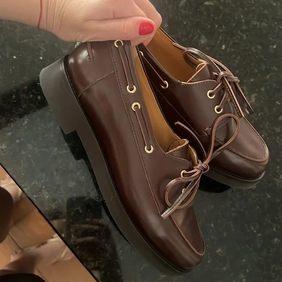 Sezane Classic Brown Leather Lace-Up Shoes - Picture 5 of 5